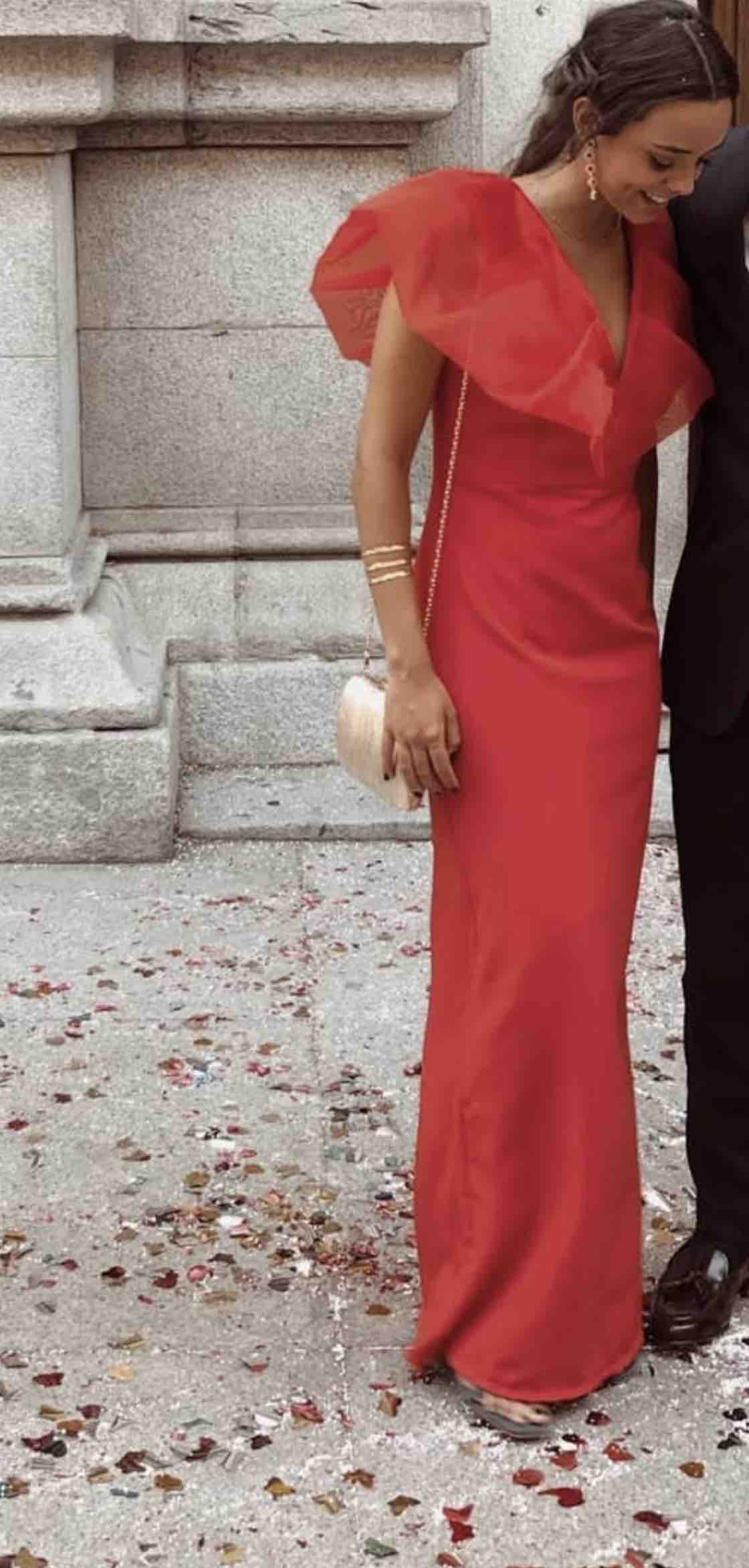 Alquiler Vestido rojo volante | Jointy