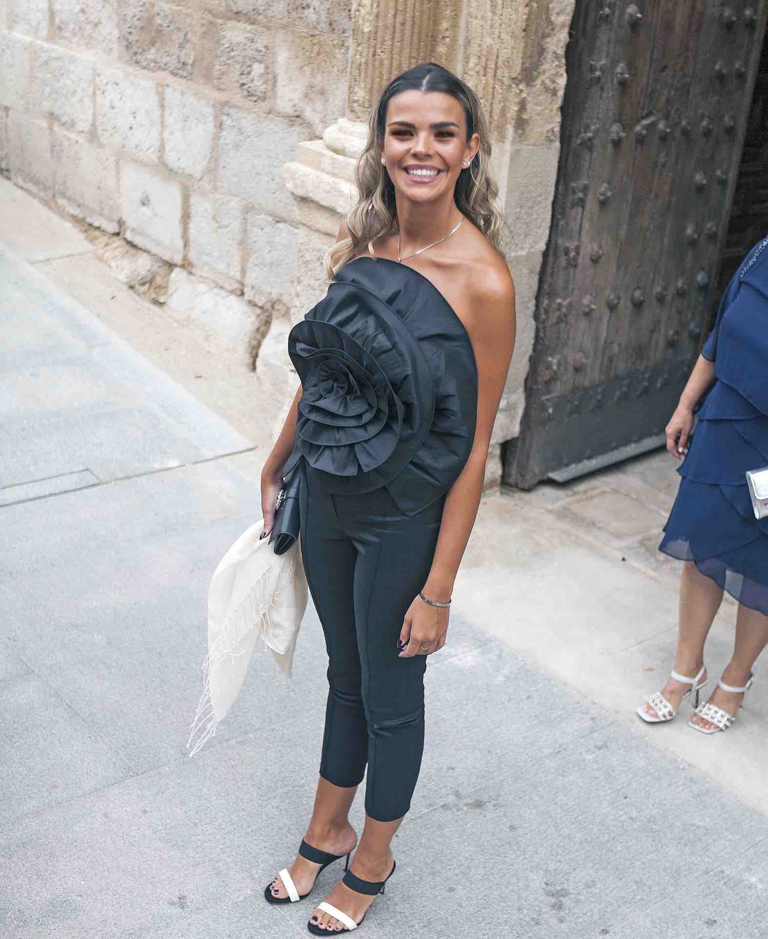 Alquiler PANTALON Y TOP MATTUI | Jointy