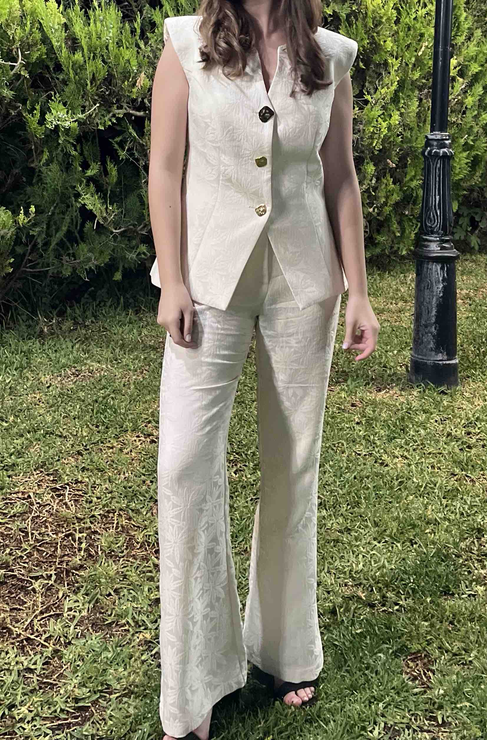 Alquiler Conjunto blanco Miphai | Jointy