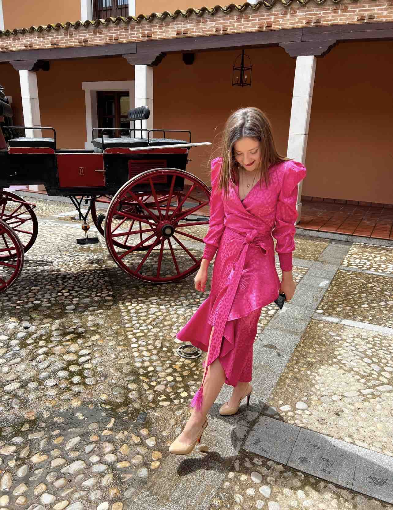 Alquiler Vestido de invitada rosa | Jointy