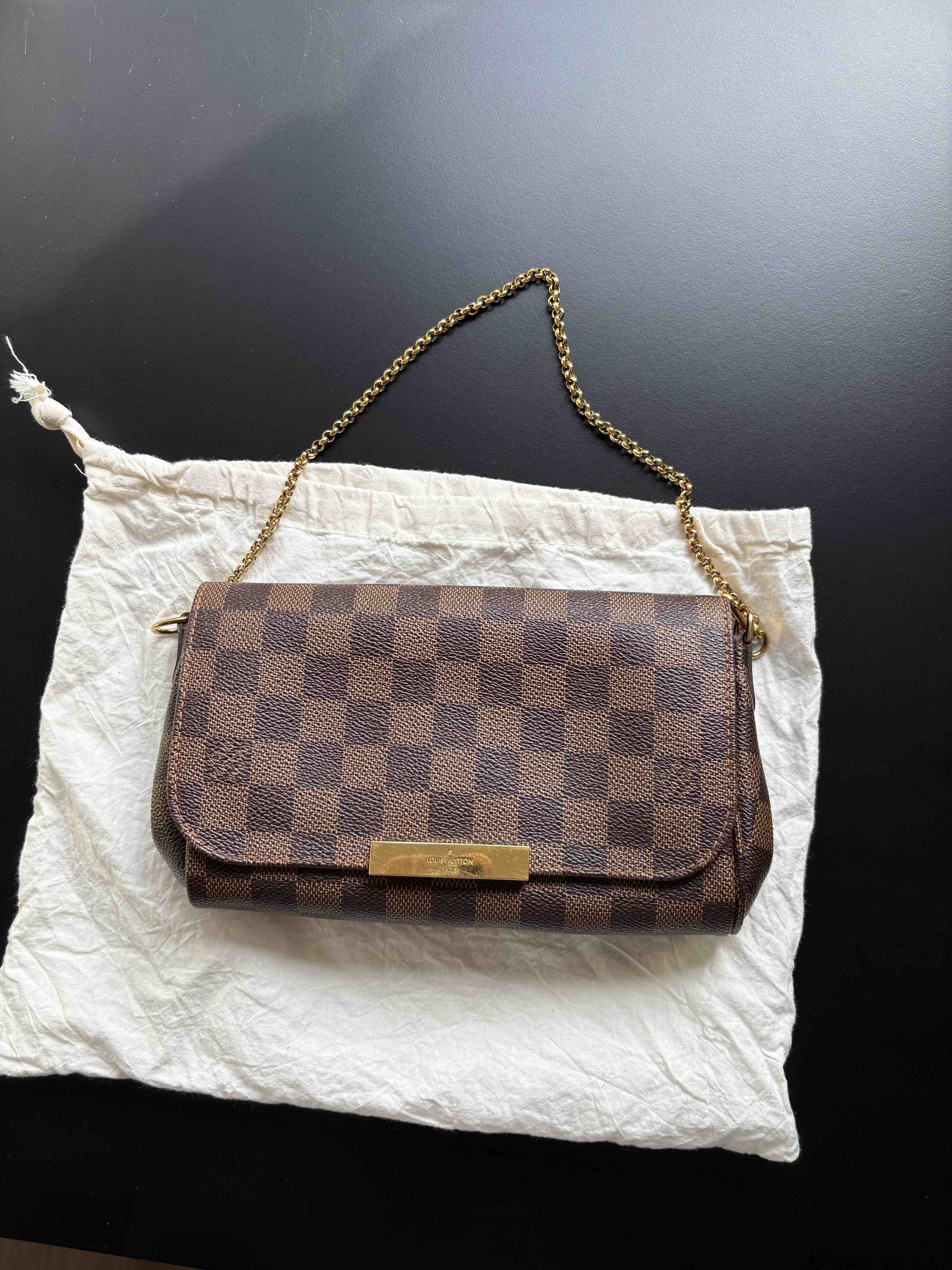 Alquiler Bolso clutch Louis Vuitton | Jointy