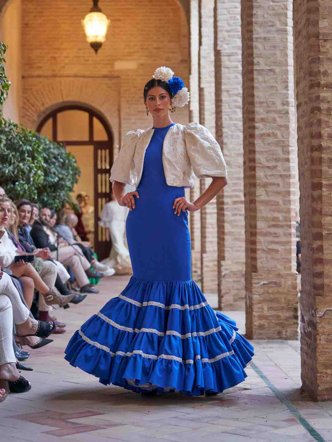 Alquiler Traje de flamenca en politécnicno azul klein | Jointy