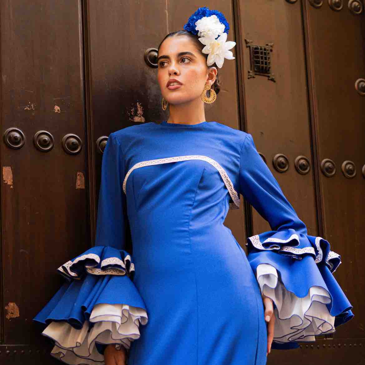 Alquiler Traje de flamenca en azul eléctrico | Jointy