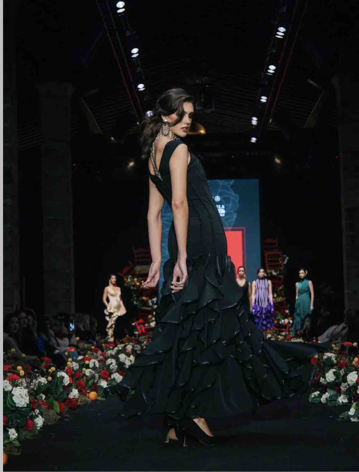 Alquiler Traje de flamenca negro | Jointy