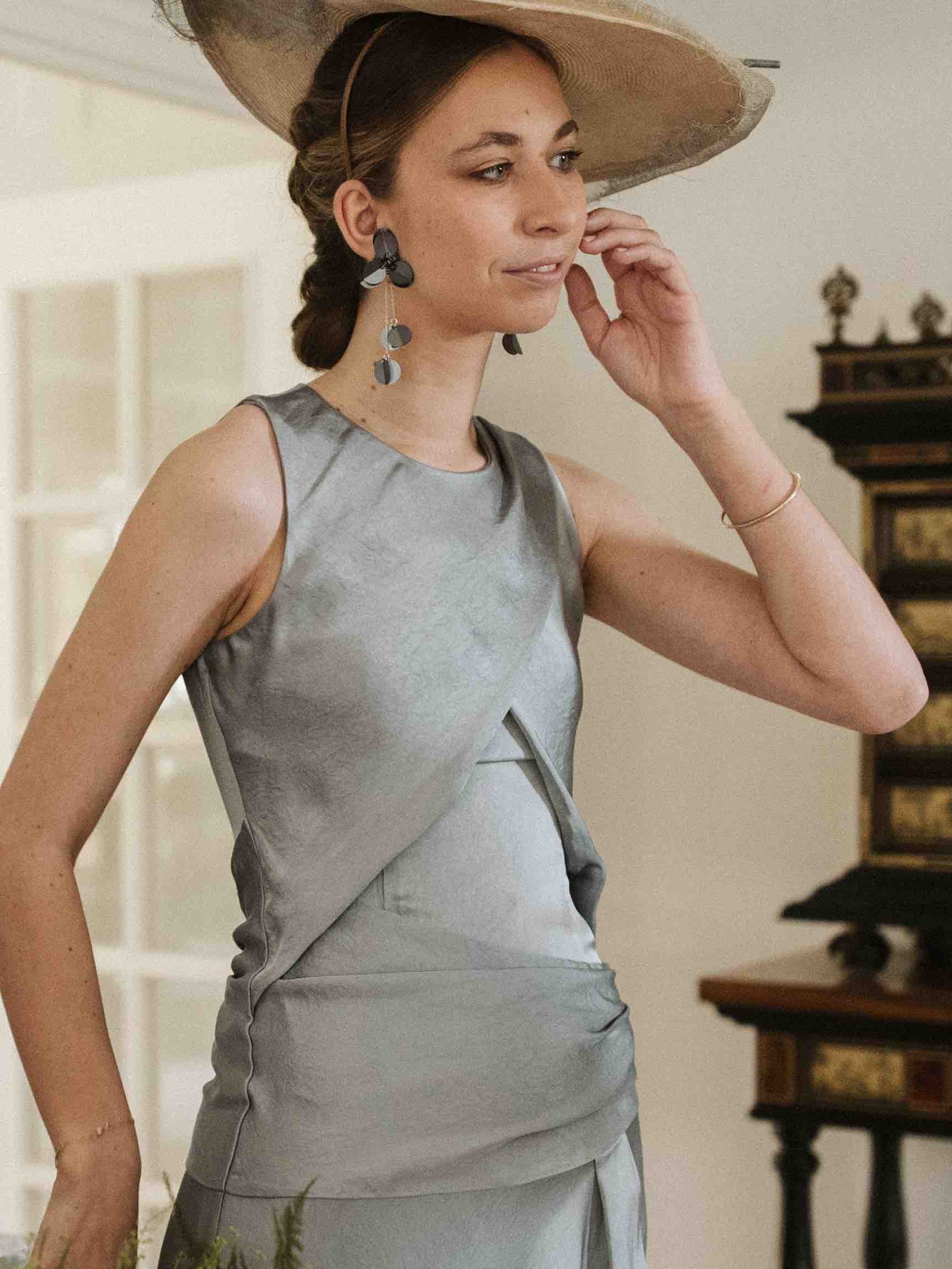 Alquiler Vestido plateado boda | Jointy