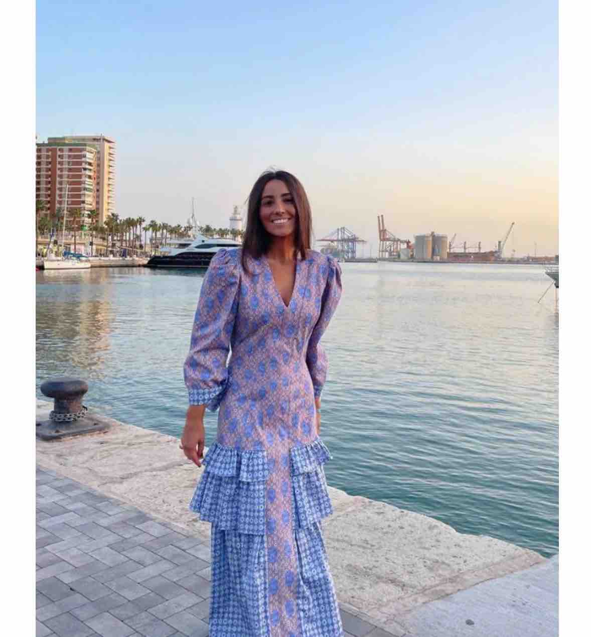 Alquiler Vestido volantes | Jointy