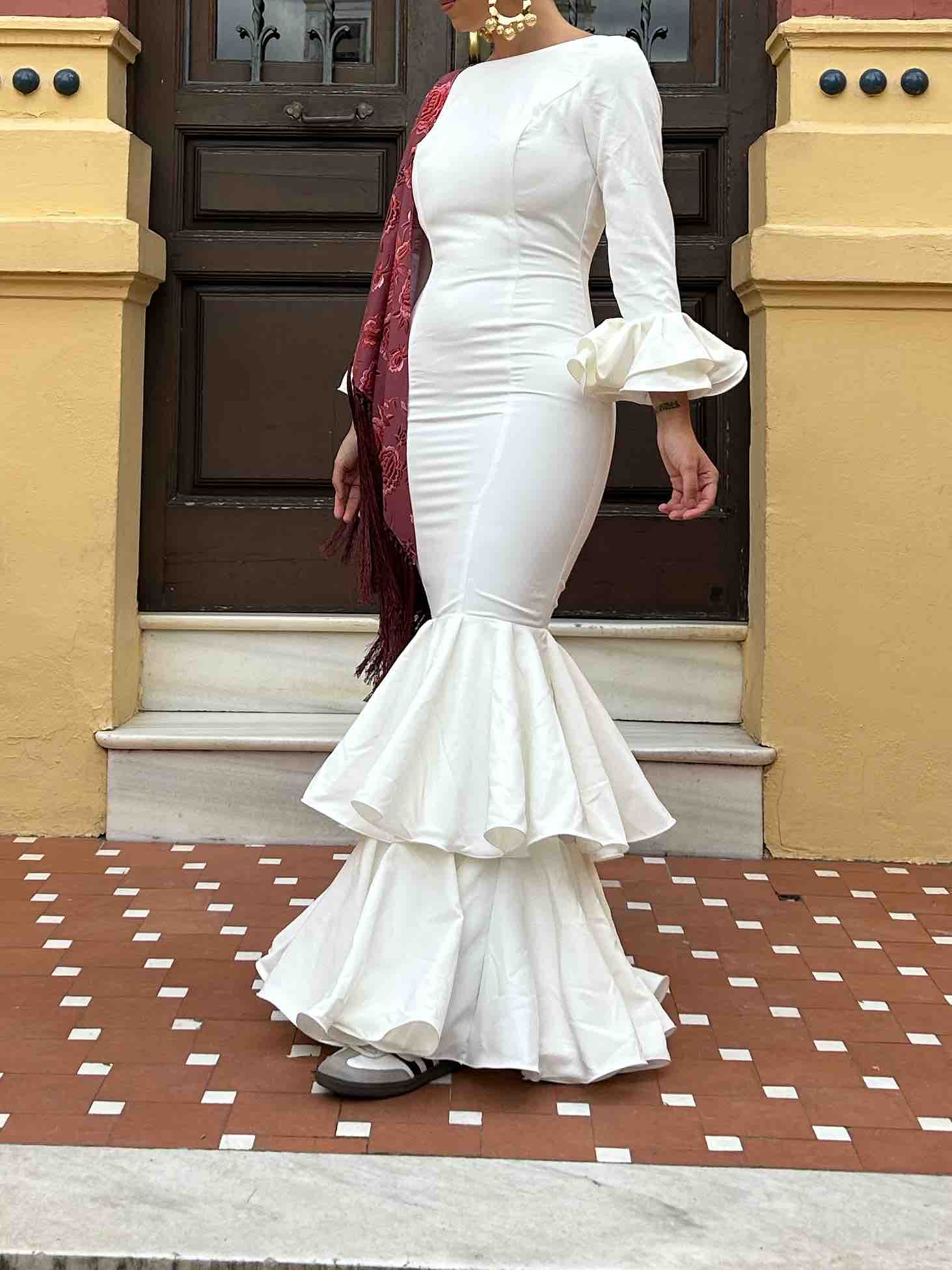 Alquiler Vestido flamenca blanco | Jointy