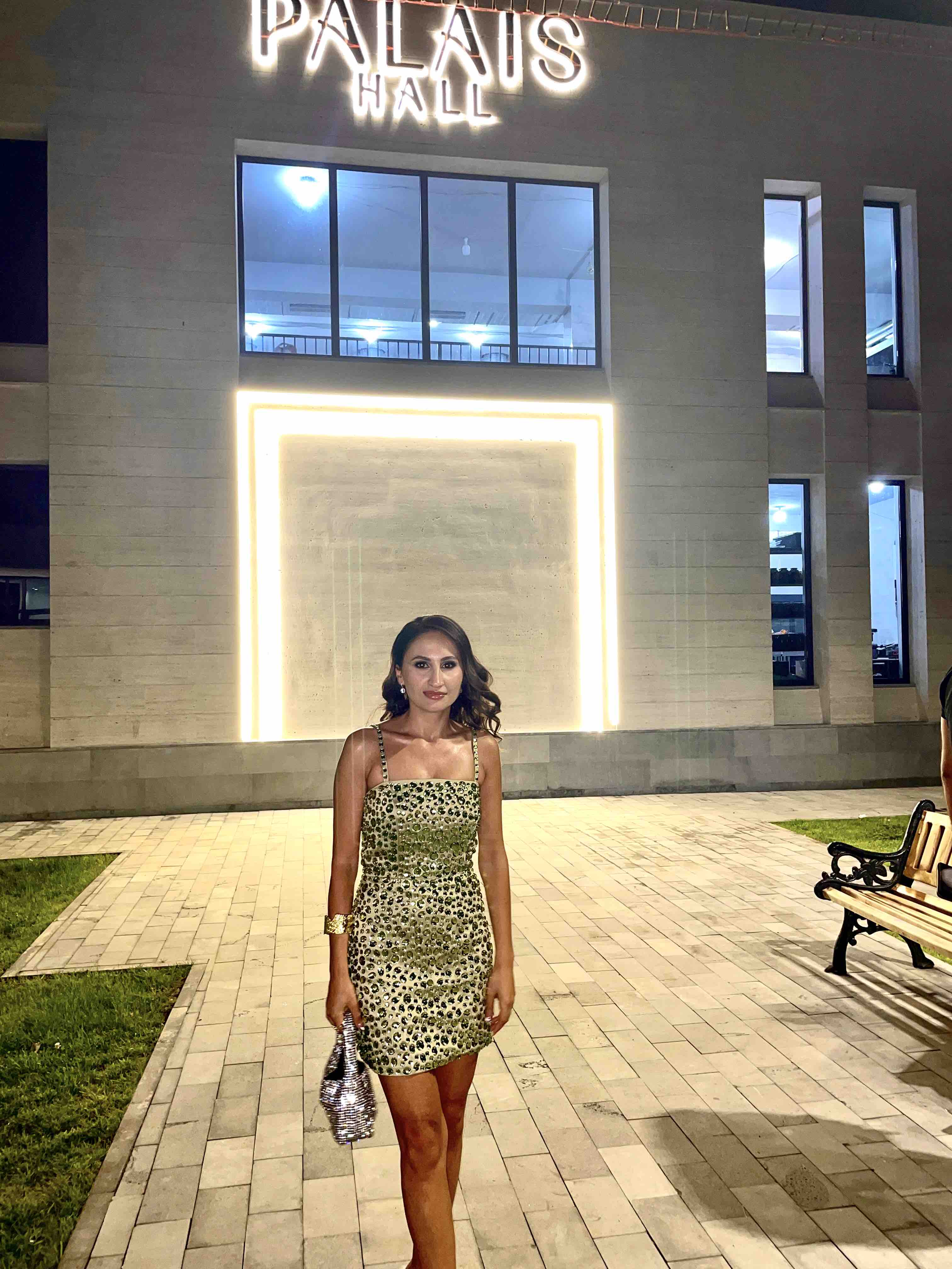 Alquiler Vestido palabra de honor cristales | Jointy