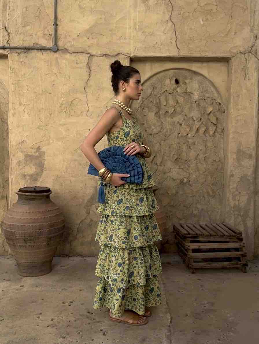 Alquiler Vestido volantes y flores Sfera | Jointy