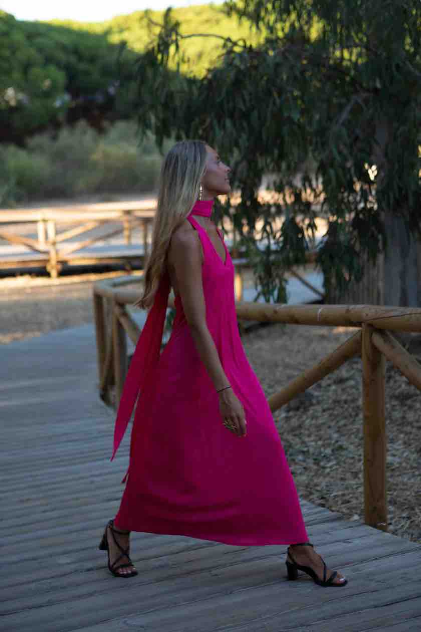 Alquiler Vestido rosa cuello halter | Jointy